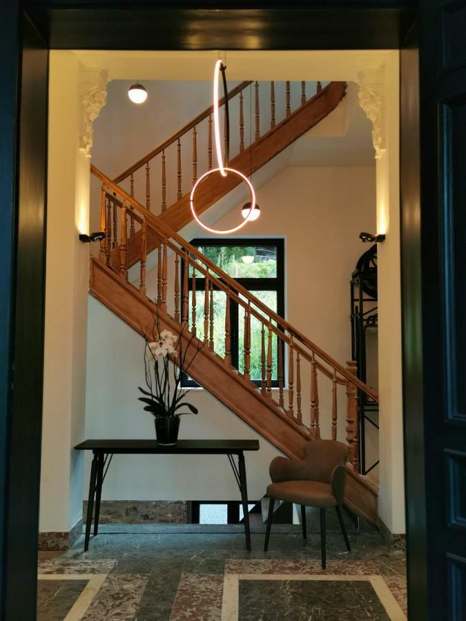 The Wise House Hotel Hastiere-par-dela Luaran gambar