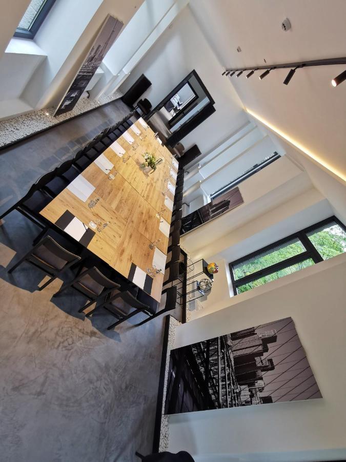 The Wise House Hotel Hastiere-par-dela Luaran gambar